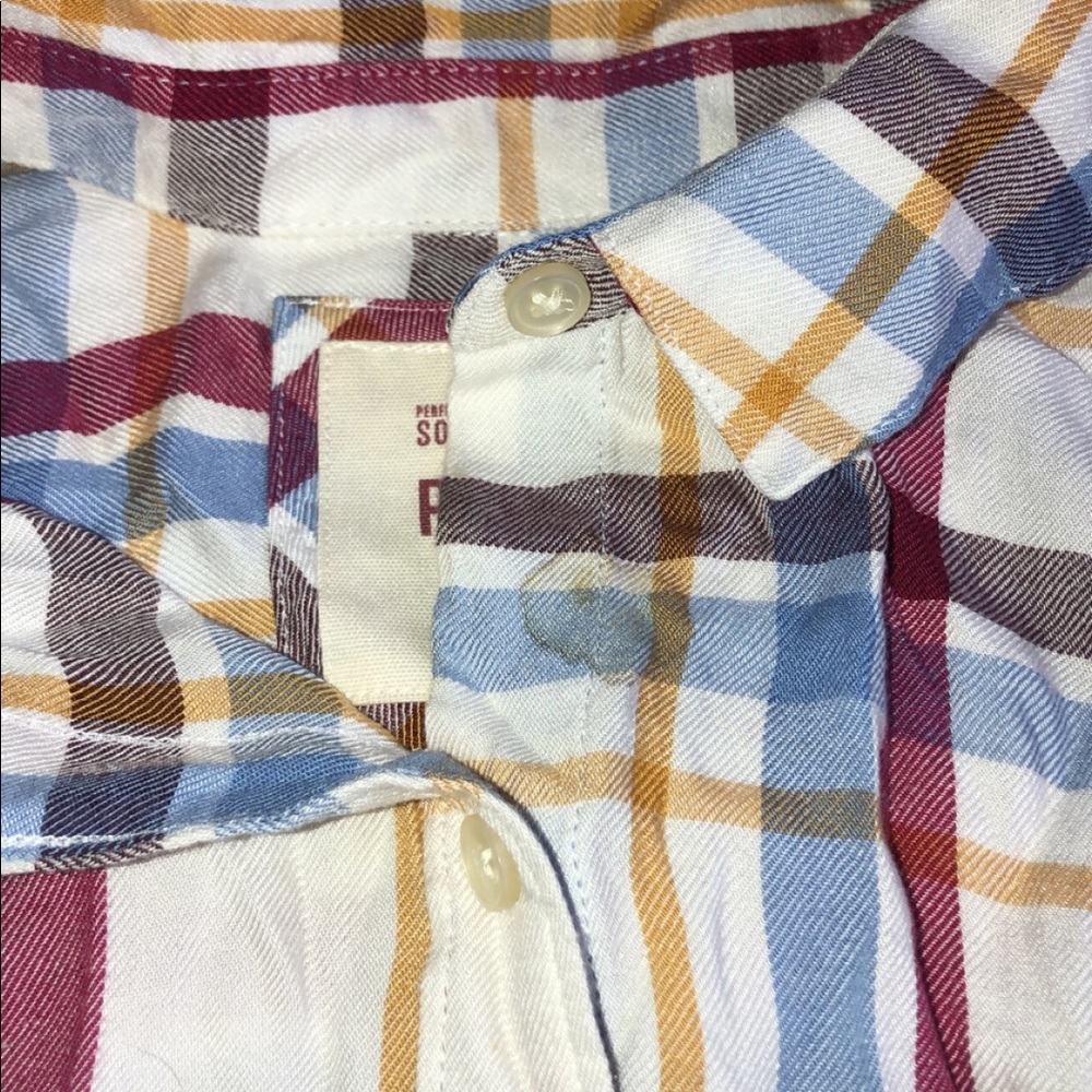 Button up flannel - Picture 2 of 3
